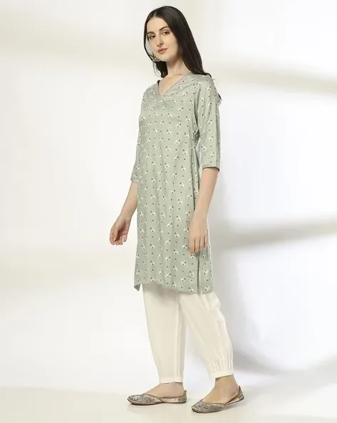 473Wx593H-443069584-mint-MODEL2.webp Women Floral Print Straight Kurta - Image 1