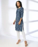 Women Printed Straight Kurta with Neck Tie-Up - Image 4